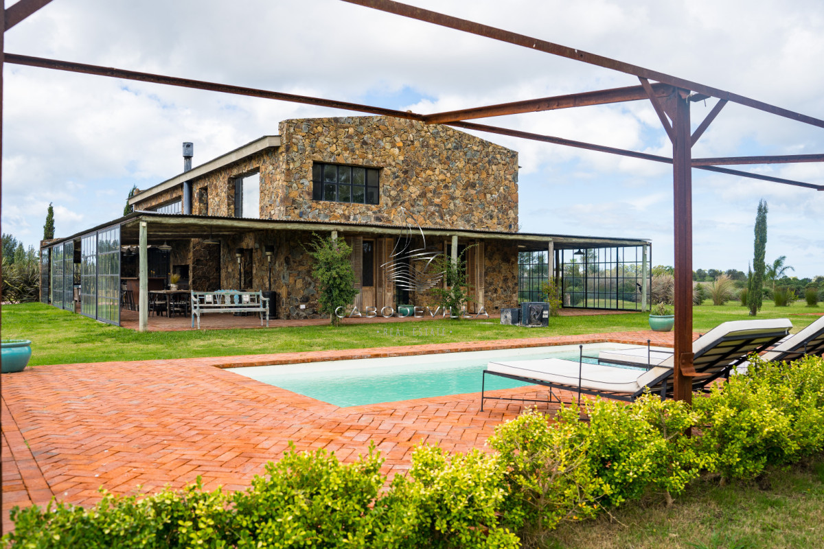 Casa ID.1045 - En venta casa barrio privado Punta del Este 