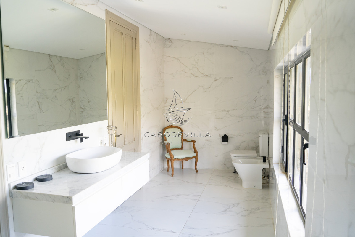 Casa ID.1045 - En venta casa barrio privado Punta del Este 