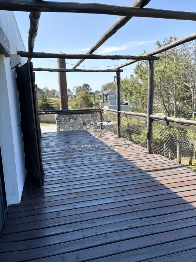 Casa ID.209 - Casa en venta y alquiler de 4 dormitorios con piscina climatizada José Ignacio Punta del Este 