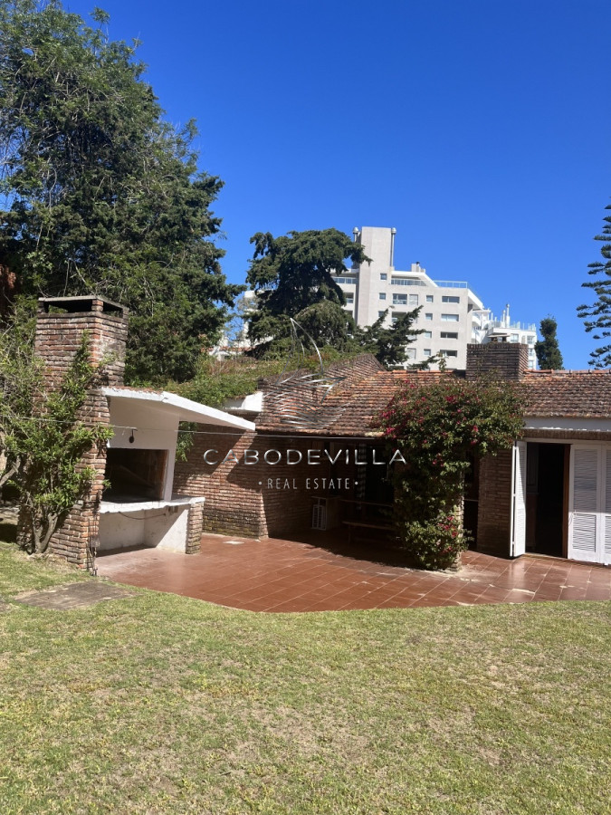 Casa ID.156 - Casa de 4 dormitorios playa brava 