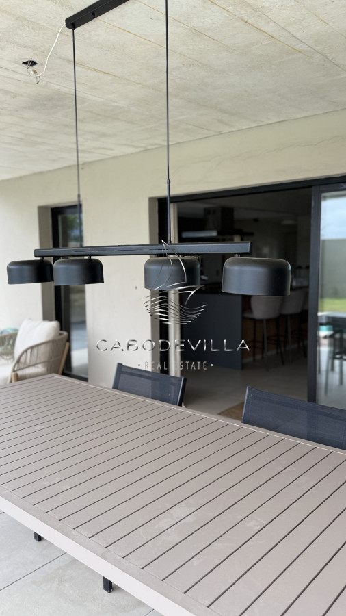 Casa ID.980 - En alquiler casa de 3 dormitorios en Manantiales 