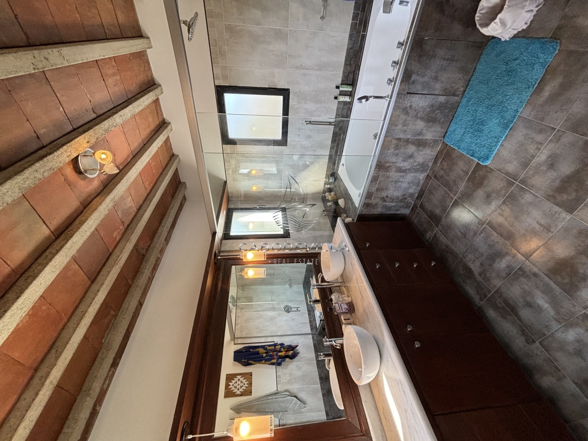 Casa ID.209 - Casa en venta y alquiler de 4 dormitorios con piscina climatizada José Ignacio Punta del Este 
