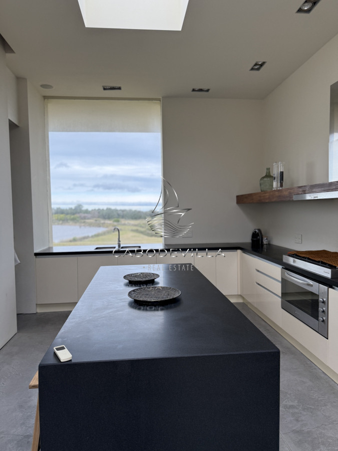 Casa ID.870 - En venta y alquiler Chacra en Manantiales 