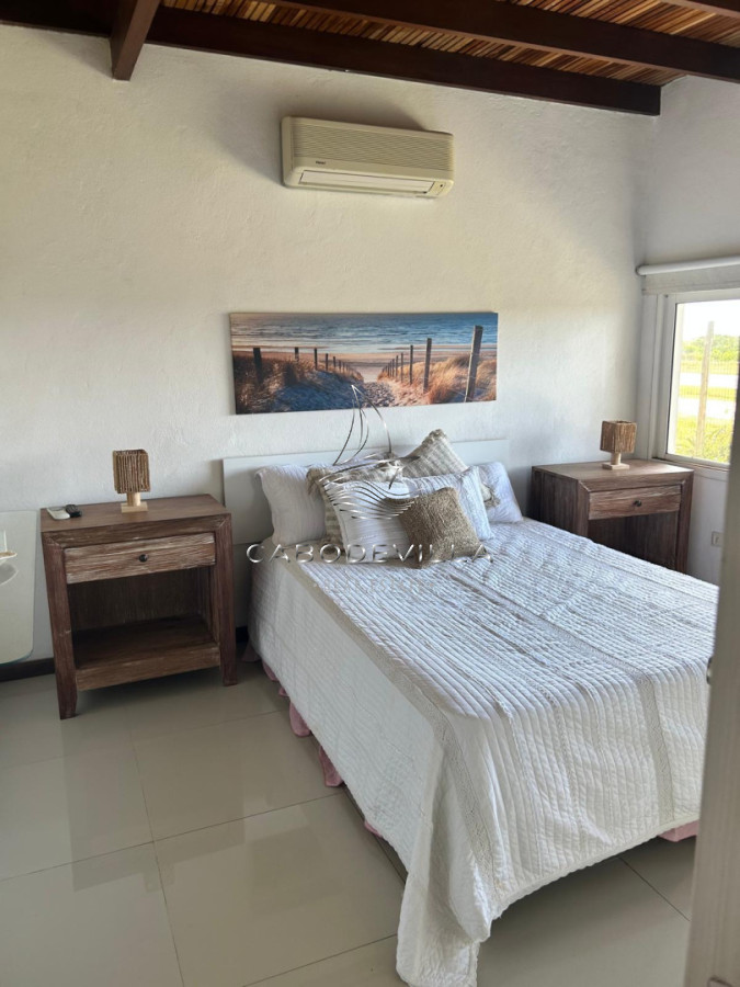 Casa ID.1084 - Casa de 3 dormitorios y 2 baños - Balneario Bs
