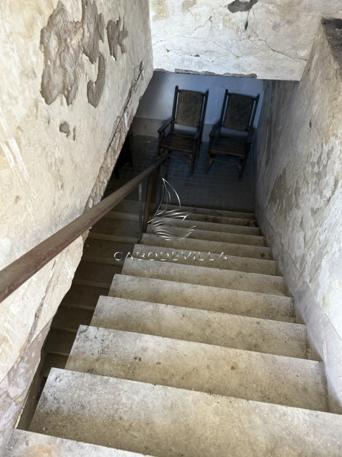 Casa ID.1015 - En venta casa de 7 dormitorios en Salto Uruguay