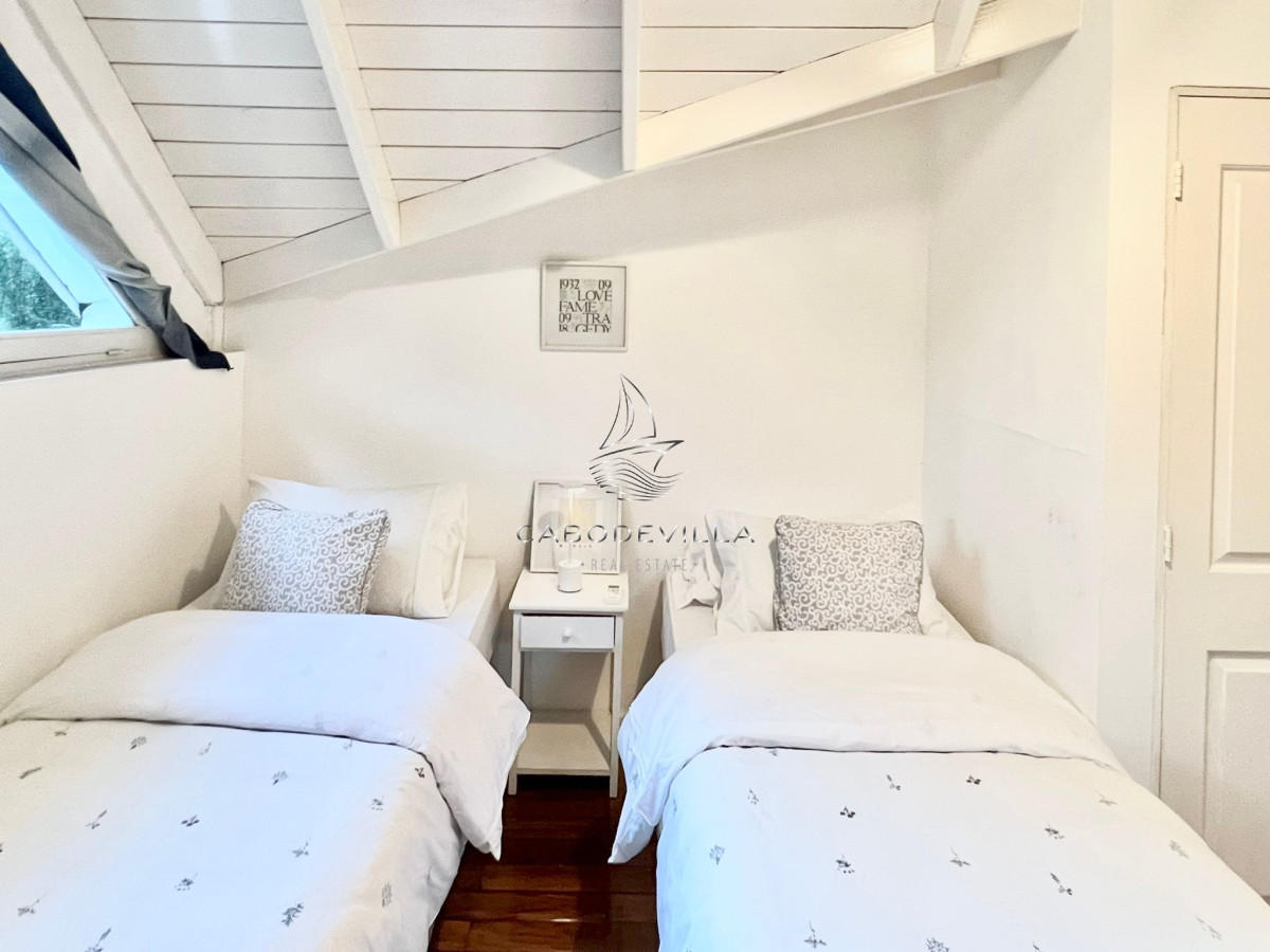 Casa ID.617 - En venta y alquiler anual hermosa casa en Punta ballena de 4 dormitorios 