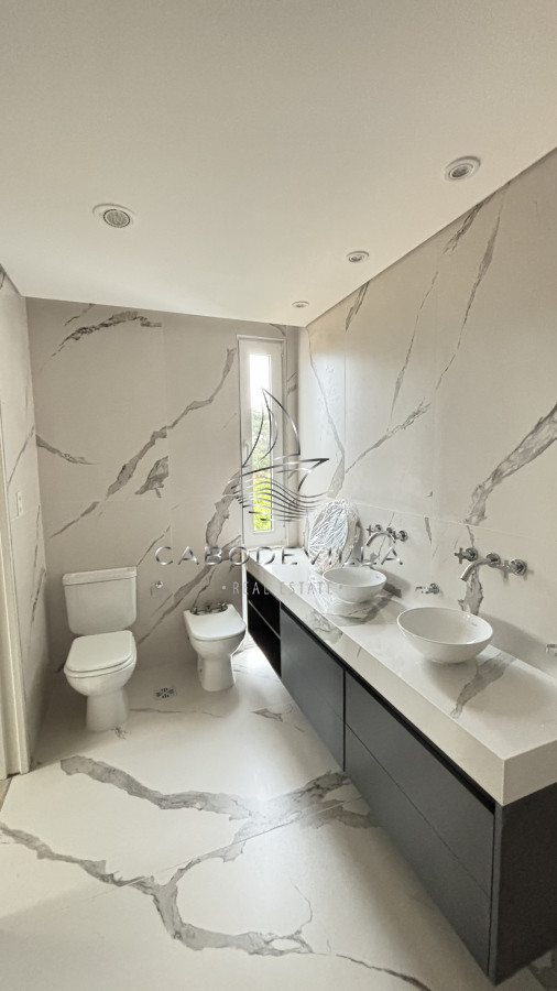 Casa ID.677 - En venta y alquiler exclusiva casa en Barrio Privado Punta del Este 