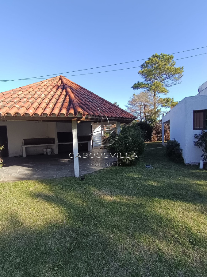 Casa ID.59 - Casa en venta y alquiler anual en Playa Mansa Punta del Este 