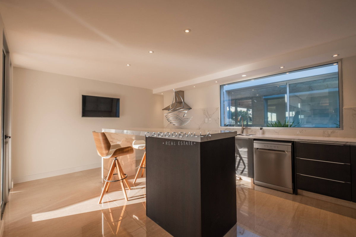 Casa ID.401 - En venta y alquiler anual casa barrio privado apunta del Este 
