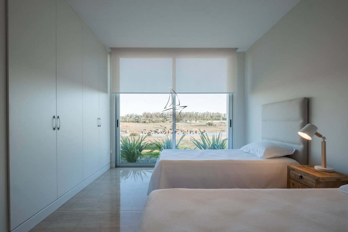 Casa ID.401 - En venta y alquiler anual casa barrio privado apunta del Este 