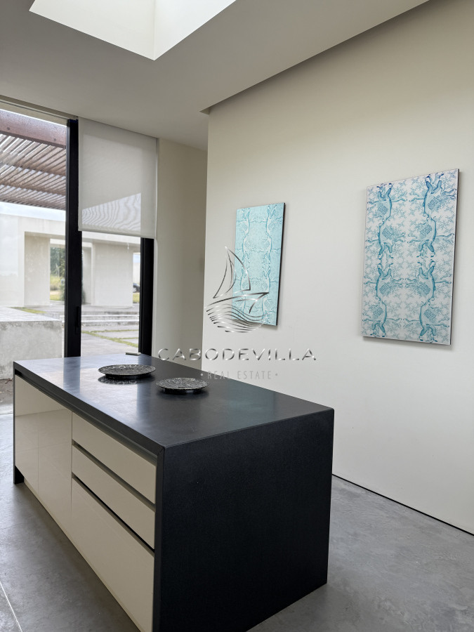 Casa ID.870 - En venta y alquiler Chacra en Manantiales 