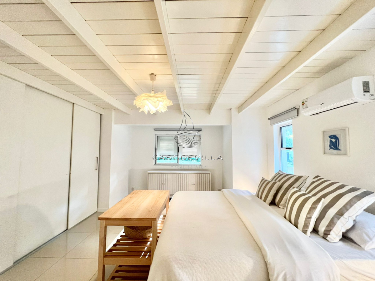 Casa ID.617 - En venta y alquiler anual hermosa casa en Punta ballena de 4 dormitorios 