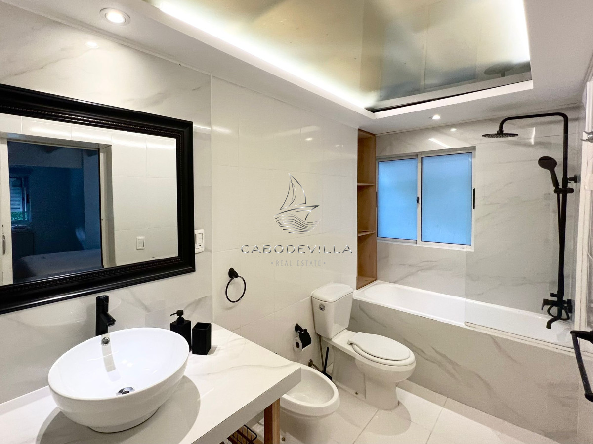Casa ID.617 - En venta y alquiler anual hermosa casa en Punta ballena de 4 dormitorios 