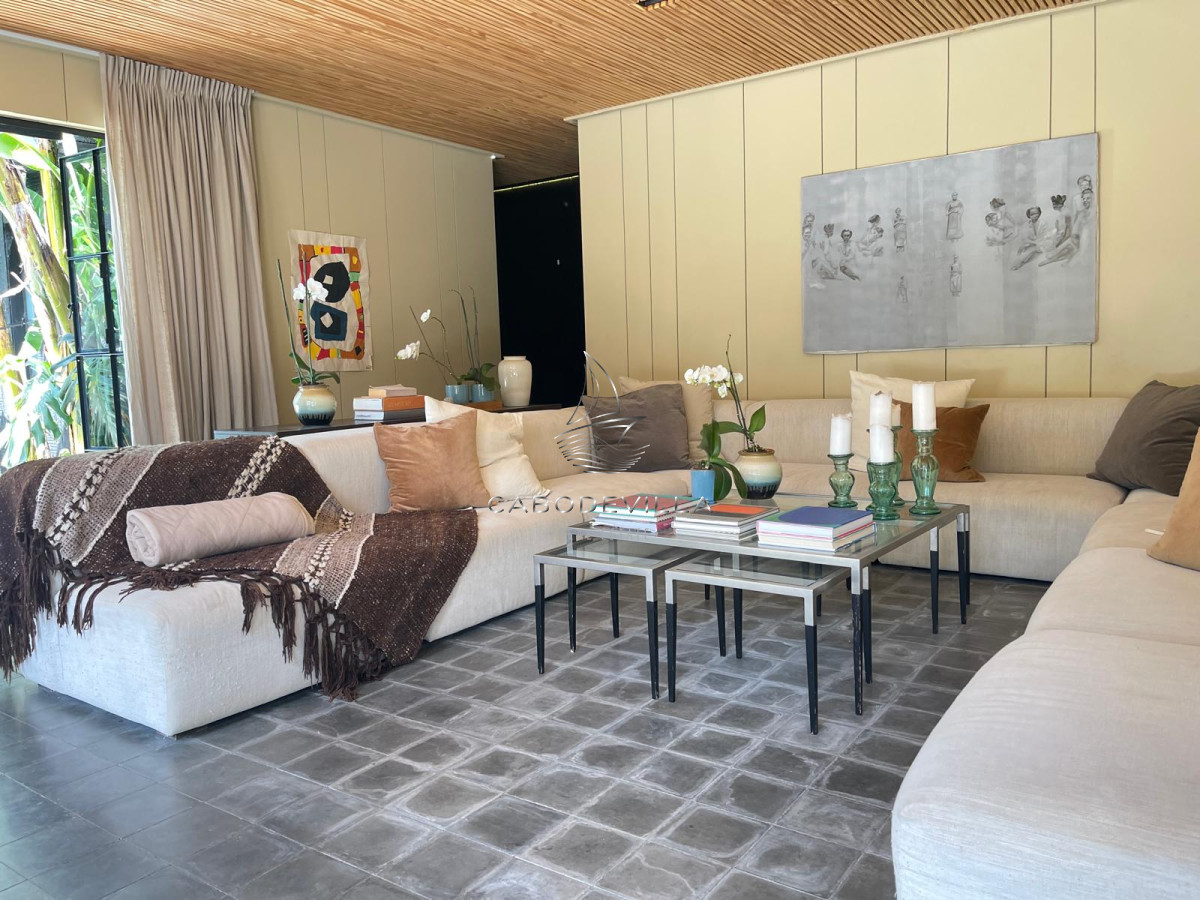 Casa ID.802 - Casa de 4 dormitorios en venta Punta Ballena
