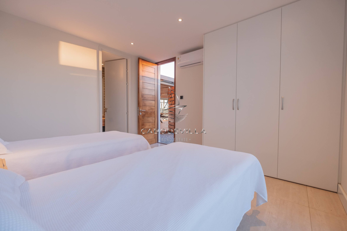 Casa ID.401 - En venta y alquiler anual casa barrio privado apunta del Este 