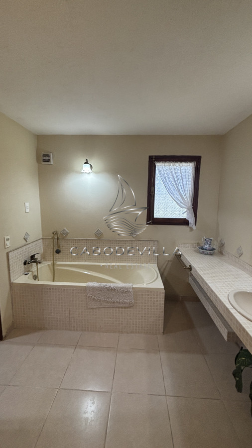 Casa ID.706 - Casa en venta y alquiler anual Punta del Este 