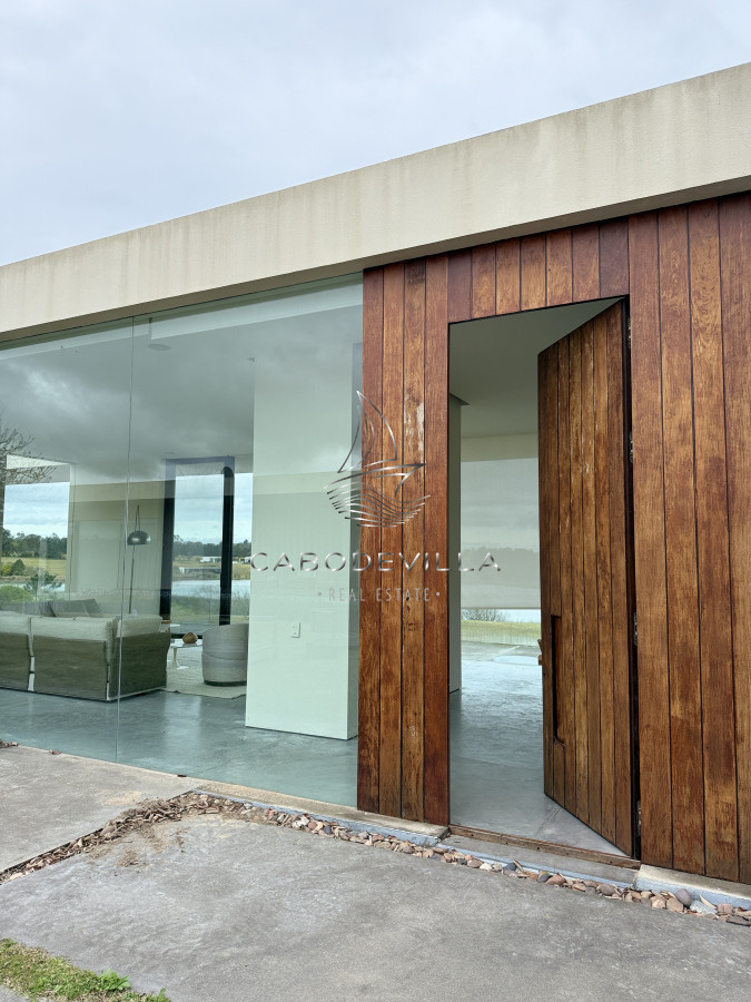 Casa ID.870 - En venta y alquiler Chacra en Manantiales 