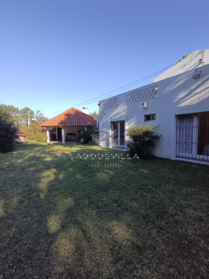 Casa ID.59 - Casa en venta y alquiler anual en Playa Mansa Punta del Este 