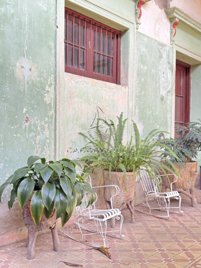 Casa ID.1015 - En venta casa de 7 dormitorios en Salto Uruguay