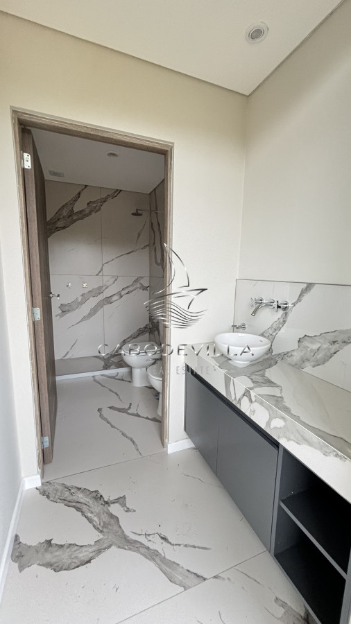 Casa ID.677 - En venta y alquiler exclusiva casa en Barrio Privado Punta del Este 