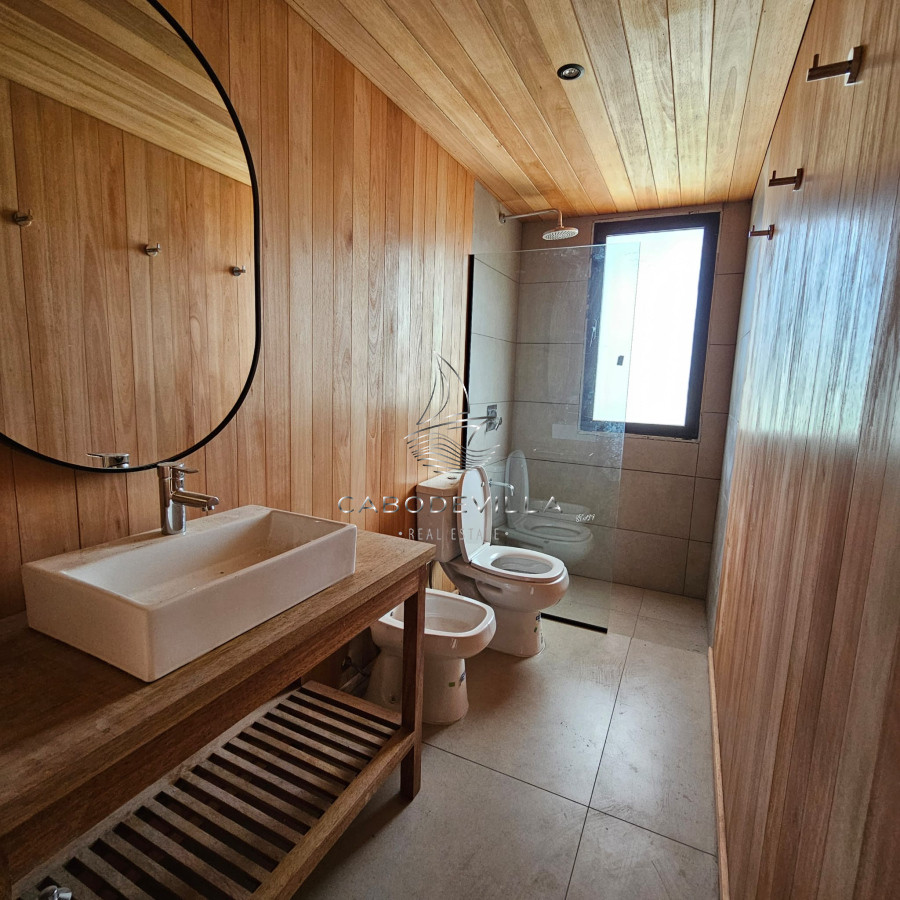 Casa ID.688 - En venta y alquiler excepcional casa en barrio privado en La Barra 
