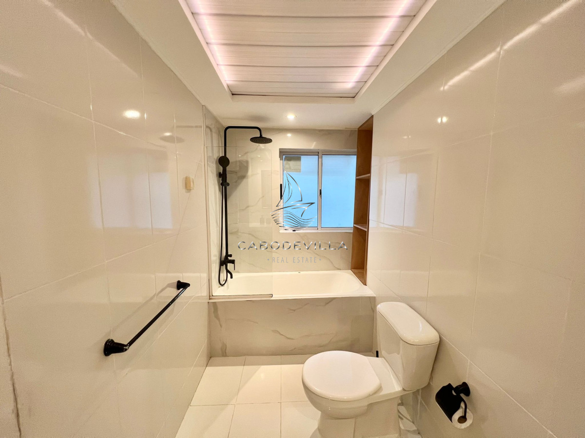 Casa ID.617 - En venta y alquiler anual hermosa casa en Punta ballena de 4 dormitorios 