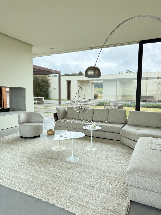 Casa ID.870 - En venta y alquiler Chacra en Manantiales 