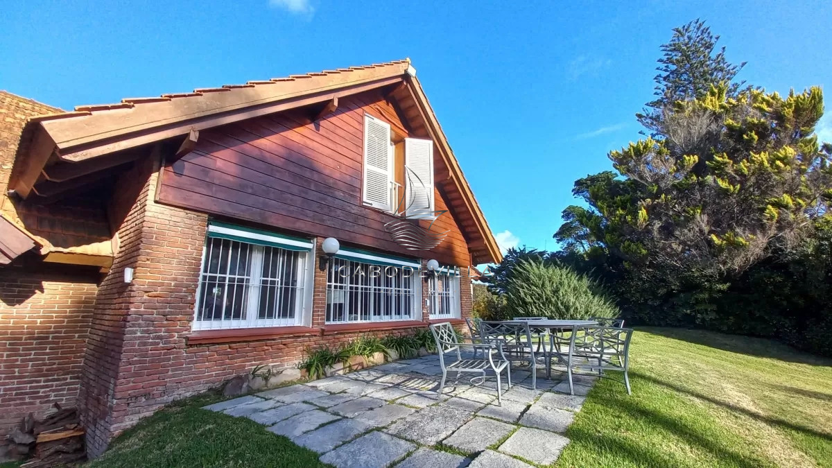 Casa ID.317 - En venta mansión a metros del mar, Golf Punta del Est