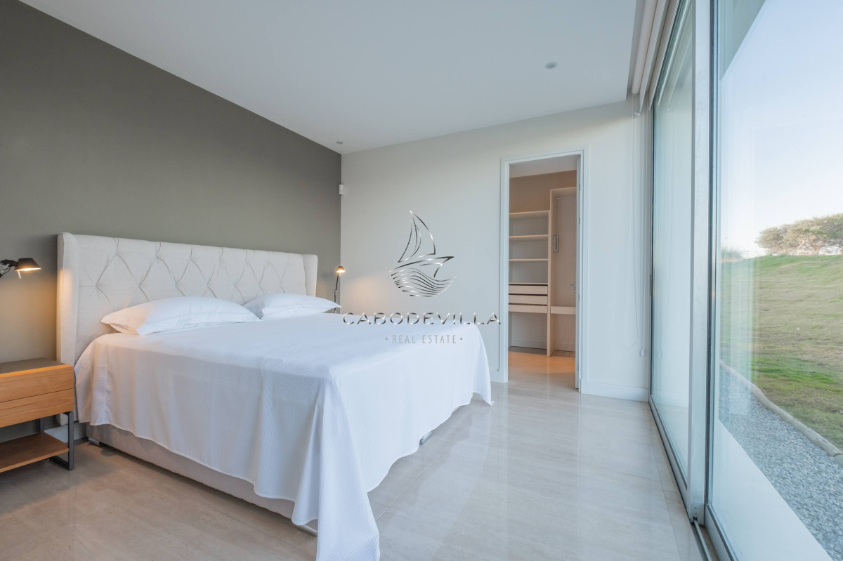 Casa ID.401 - En venta y alquiler anual casa barrio privado apunta del Este 