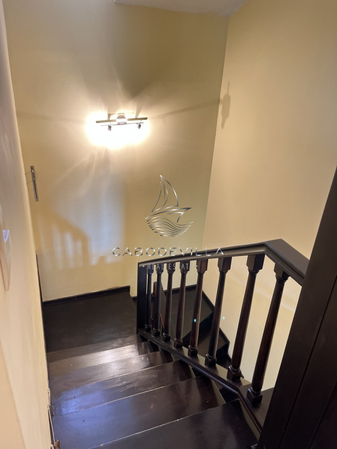 Casa ID.268 - En venta y alquiler anual casa de 4 dormitorios más dependencia de servicio Punta del Este 