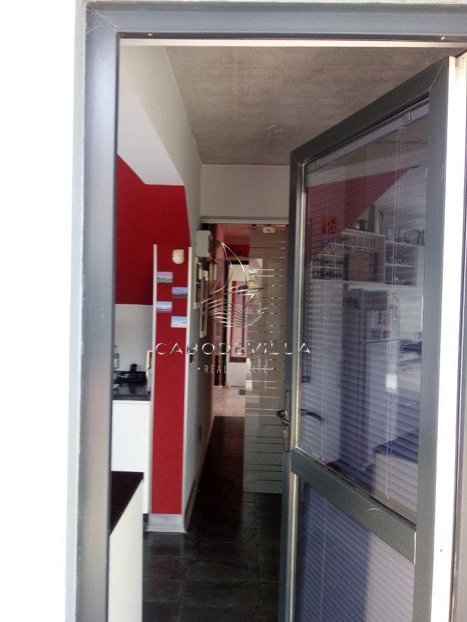 Casa ID.812 - Muy sólida construcción en Parada 26 Playa Brava
