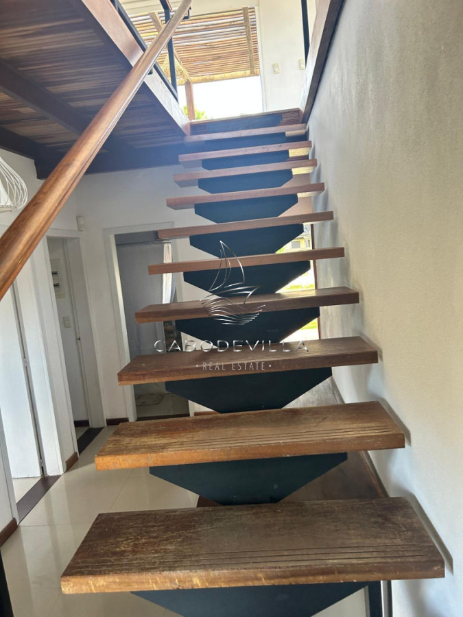 Casa ID.1084 - Casa de 3 dormitorios y 2 baños - Balneario Bs
