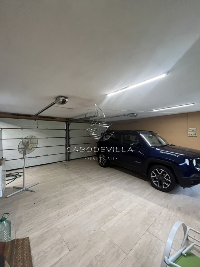 Casa ID.268 - En venta y alquiler anual casa de 4 dormitorios más dependencia de servicio Punta del Este 