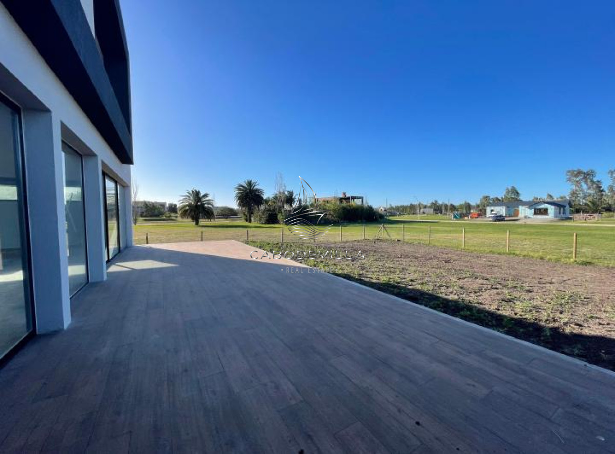 Casa ID.642 - Casa en Venta y alquiler en Colonia 