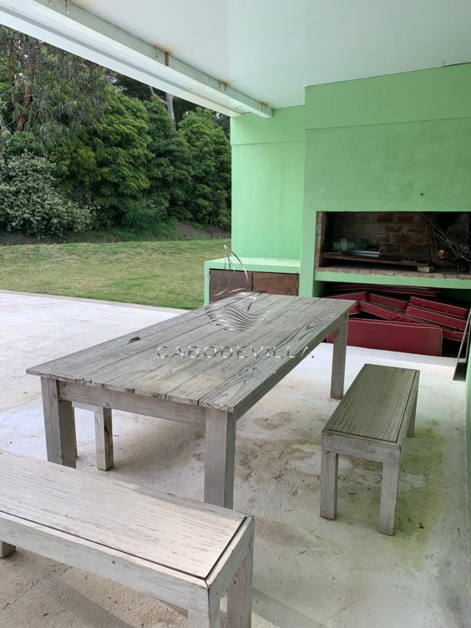 Casa ID.206 - En venta casa de 4 dormitorios, piscina Punta Ballena