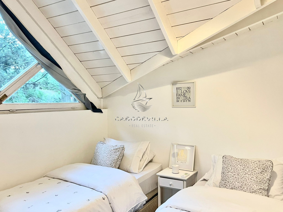 Casa ID.617 - En venta y alquiler anual hermosa casa en Punta ballena de 4 dormitorios 