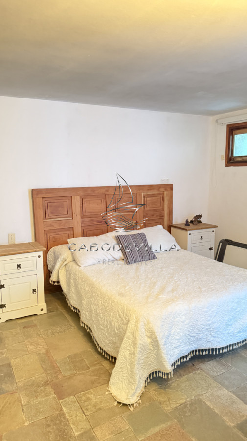 Casa ID.1005 - Venta con renta casa de 5 dormitorios Solanas 