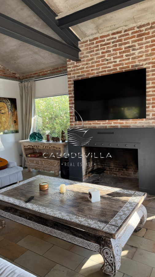 Casa ID.1005 - Venta con renta casa de 5 dormitorios Solanas 