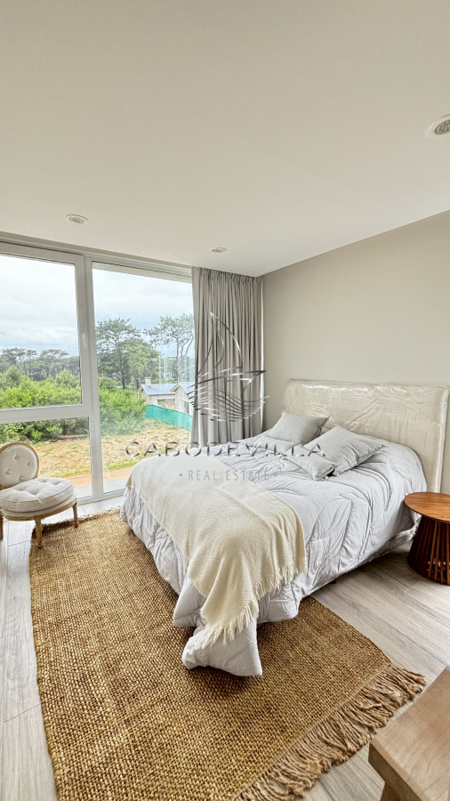 Casa ID.677 - En venta y alquiler exclusiva casa en Barrio Privado Punta del Este 