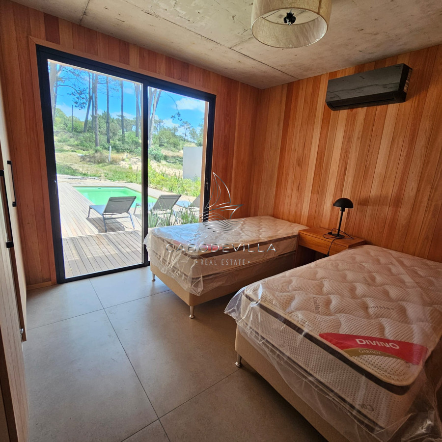 Casa ID.688 - En venta y alquiler excepcional casa en barrio privado en La Barra 