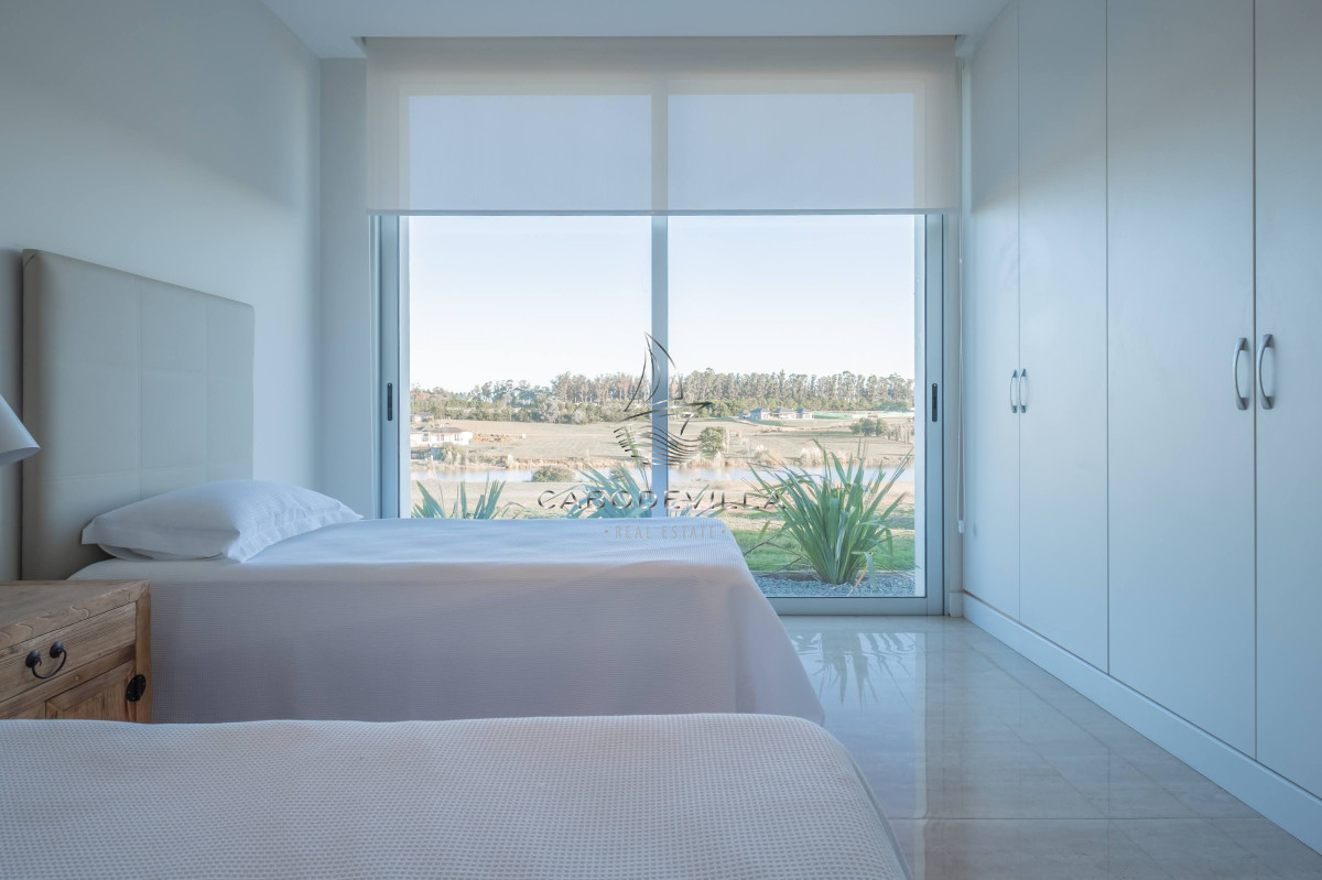 Casa ID.401 - En venta y alquiler anual casa barrio privado apunta del Este 