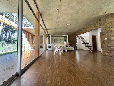 Casa en alquiler en Club Del Lago