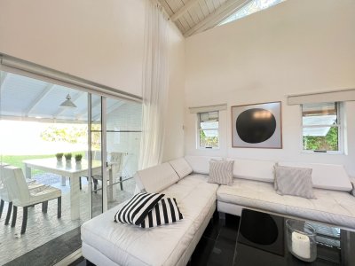 En venta y alquiler anual hermosa casa en Punta ballena de 4 dormitorios 