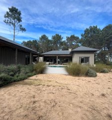 En venta casa moderna en Barrio Privado Pinar del Faro, José Ignacio