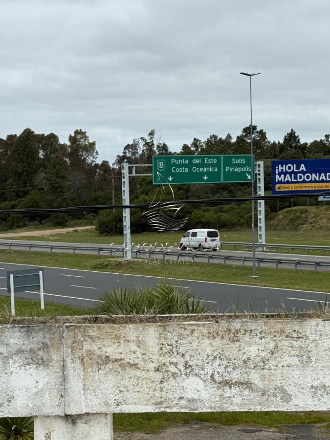 Local Comercial ID.1171 - Venta en oportunidad local comercial sobre Interbalnearia 