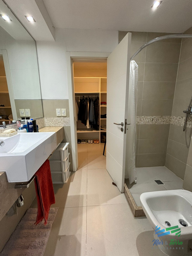 Casa ID.4664 - Casa en Pinares !! ALQUILER ANUAL Y VENTA CON PISCINA, ESTUFA A LEÑA Y LOSA RADIANTE