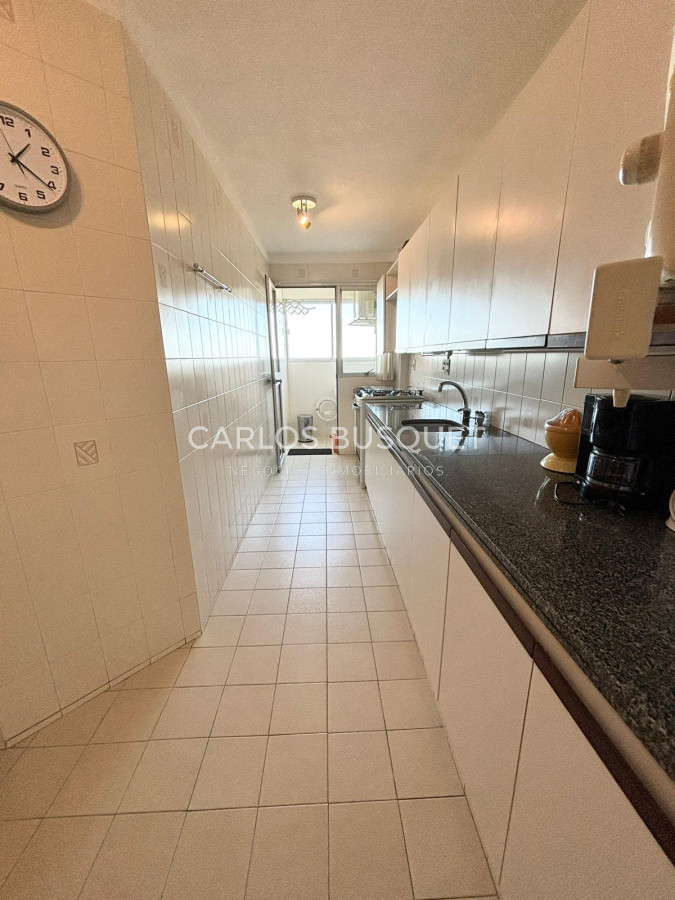 Apartamento ID.566 - Amplio apartamento 2 dormitorios en Parquemar R 