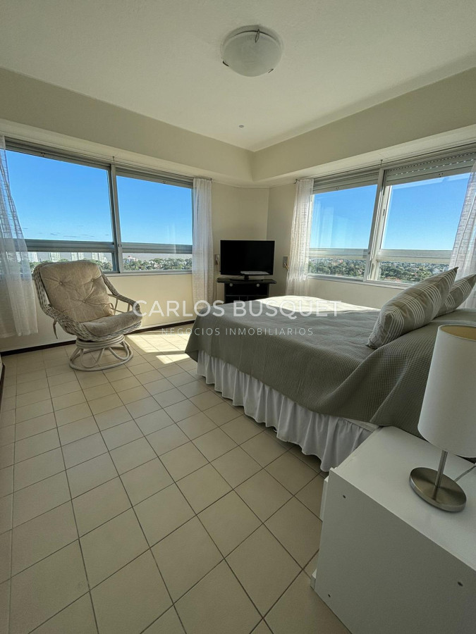 Apartamento ID.566 - Amplio apartamento 2 dormitorios en Parquemar R 