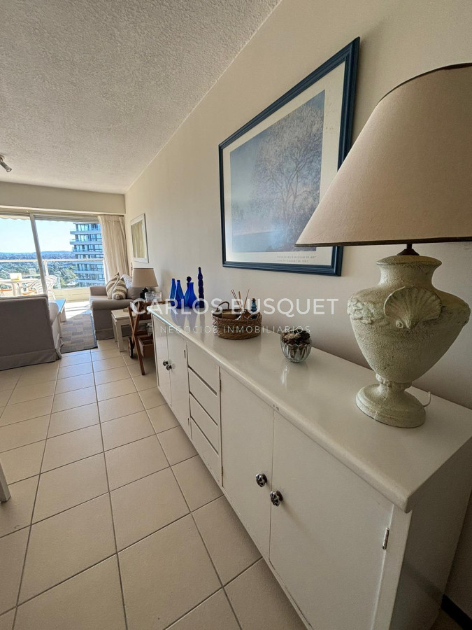 Apartamento ID.566 - Amplio apartamento 2 dormitorios en Parquemar R 