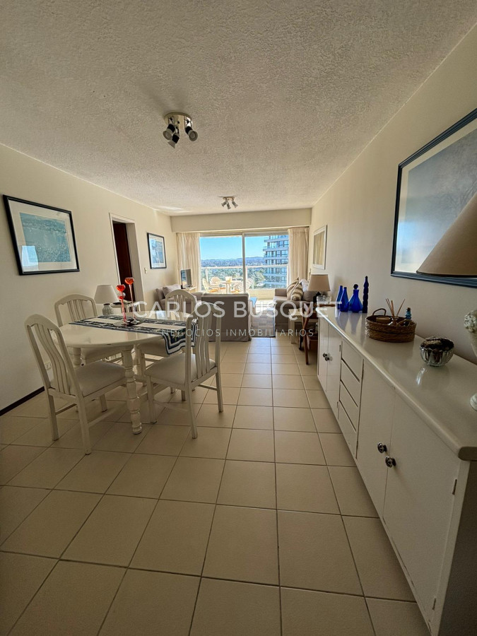 Apartamento ID.566 - Amplio apartamento 2 dormitorios en Parquemar R 